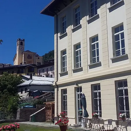 La Vecchia Scuola Frühstückspension Villa d'Allegno
