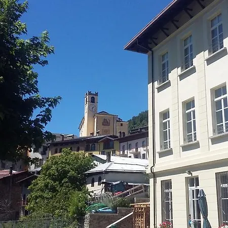 La Vecchia Scuola 3*